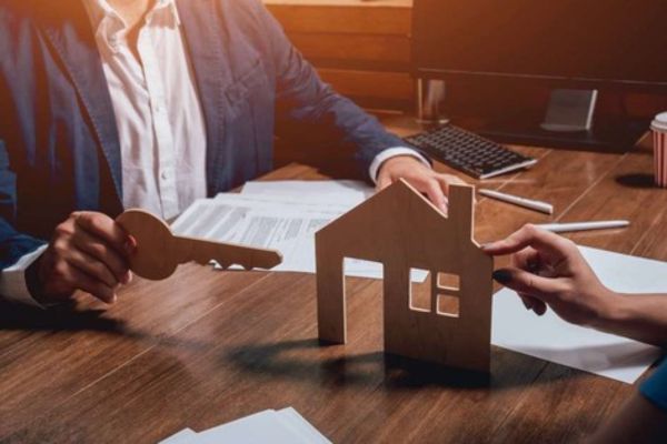 Mua bán nhà đất lần đầu