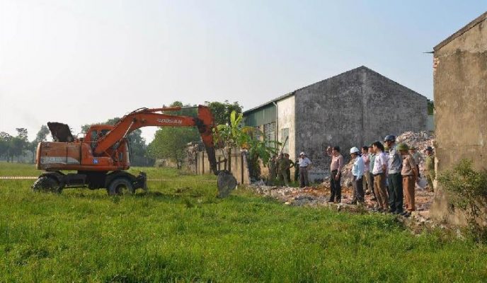 lấn chiếm đất ở