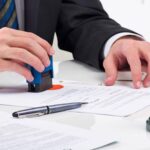 Trách nhiệm pháp lý khi công chứng hợp đồng đặt cọc có sai sót giai-thich-ve-tu-cach-phap-nhan_20250925112207