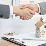 Hồ sơ công chứng lưu trữ và an toàn pháp lý giao dịch hop-dong-dat-coc-co-can-phai-cong-chung-khong_2006132247