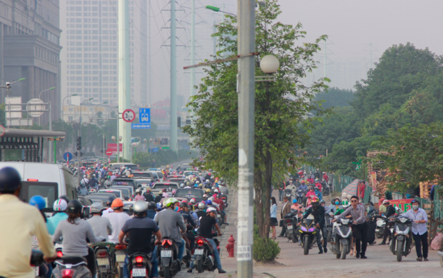 Dắt bộ qua chốt CSGT