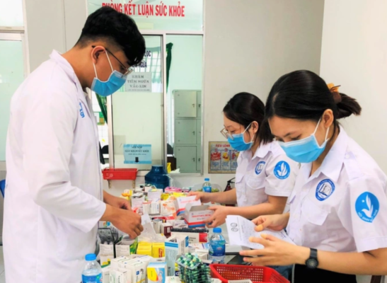 Bán thuốc tại nhà