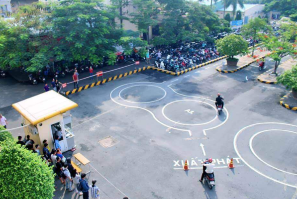 Thi bằng lái xe máy