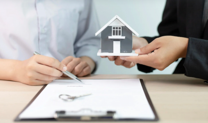 Mượn Sổ đỏ của người khác