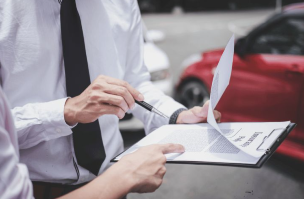 Chặt chém phí gửi xe