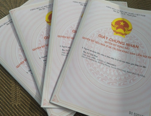 Đất đang tranh chấp 